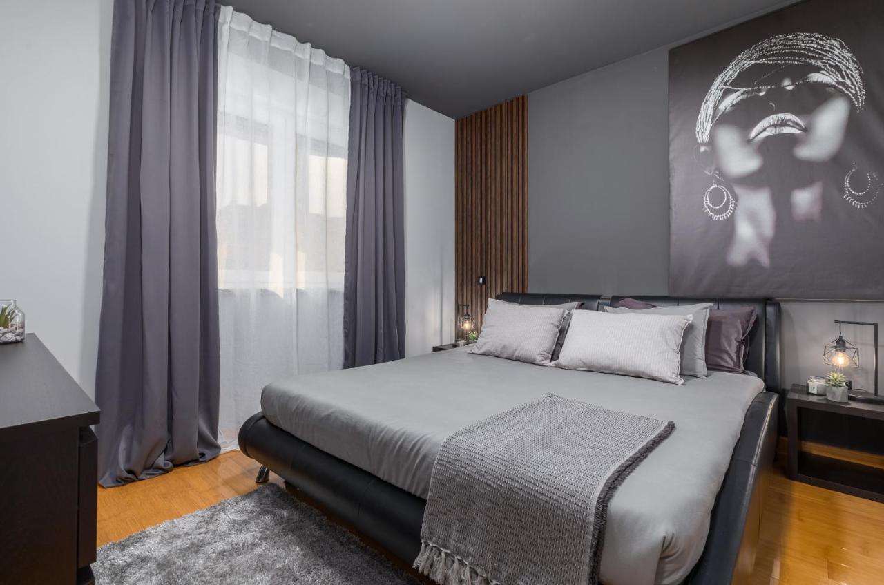 Lux Apartment Teo - New Pula Exterior photo